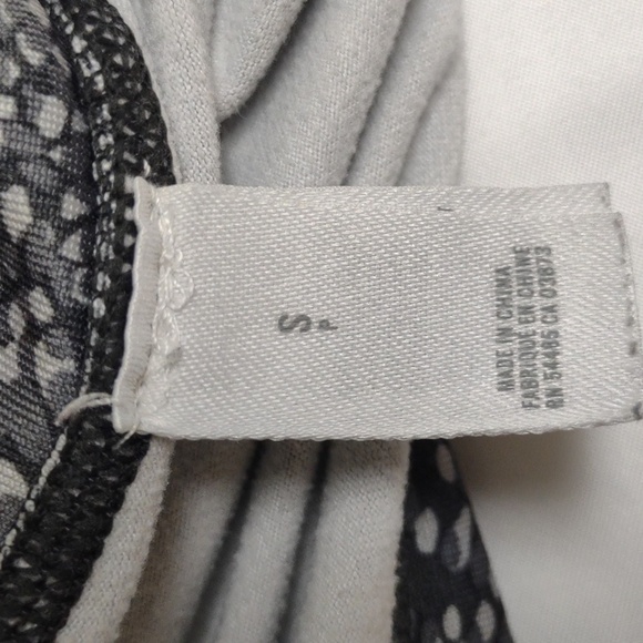 AERIE gray abstract yoga leggings with back zipper pocket, size Small - Picture 7 of 10